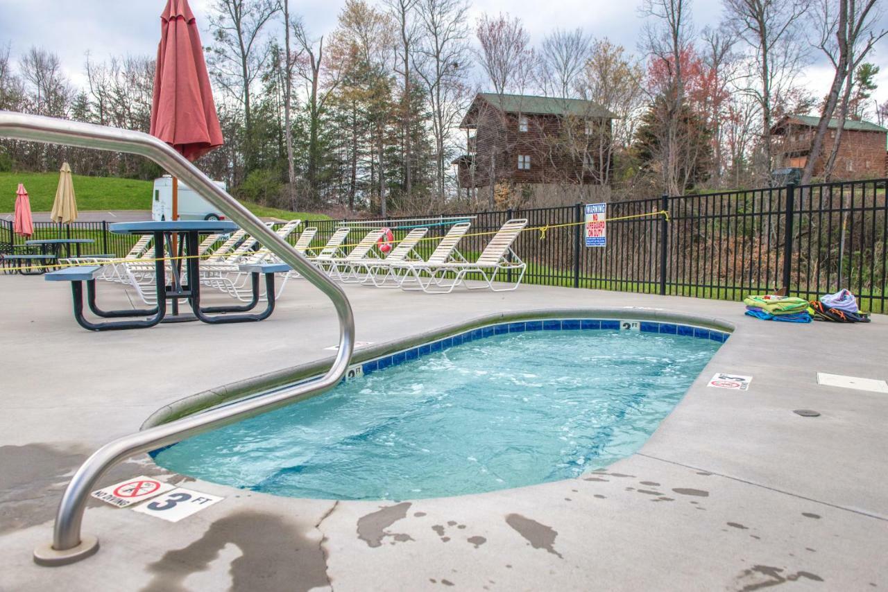 Sandy'S Sanctuary Apartment Pigeon Forge Exterior photo
